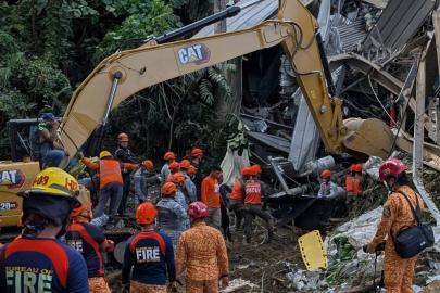 Filipinler’de çöp atık sahasında çökme meydana geldi