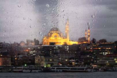 AKOM, İstanbul için fırtına ve kar uyarısı verdi