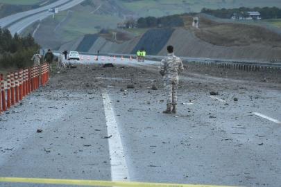 Balıkesir’de kaza kırıma uğrayan F-16 uçağının enkazı kaldırılıyor