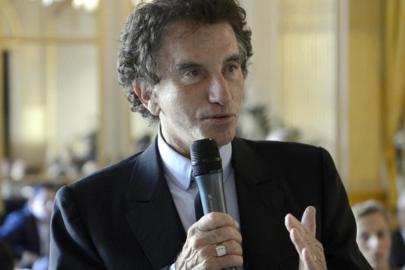 Fransa'da Epstein depremi: İstifa eden Lang'ın yerine Macron'a yakın isim getirildi