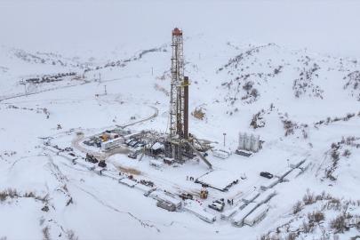 Gabar’da 2,5 metre kara rağmen petrol üretimi sürüyor