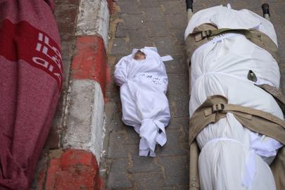 İsrail, Gazze'deki ateşkesi 115 günde 1520 kez ihlal ederek 556 Filistinliyi öldürdü