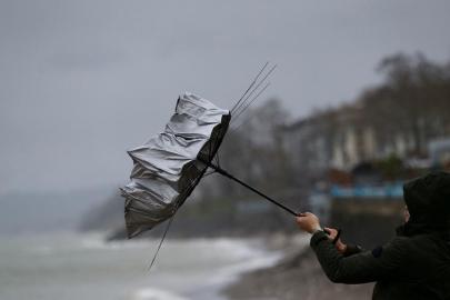 Meteoroloji’den 49 il için sarı kodlu uyarı: Sağanak ve fırtına geliyor