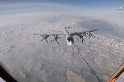 Rus bombardıman uçaklarından Bering Denizi üzerinde 14 saatlik uçuş