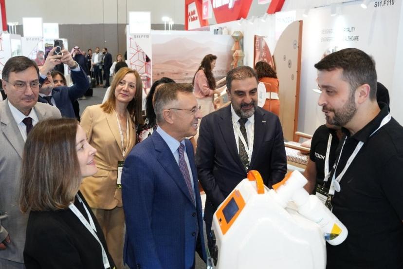 Türk sağlık sektörü 203 firma ile WHX Dubai Fuarı’na çıkarma yaptı