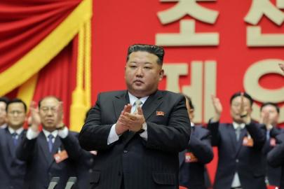 Kim Jong-un’dan füze motoru testine yakın takip