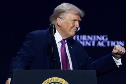 Donald Trump, UFO’larla ilgili hükümet belgelerini yayımlanma talimatını verdi