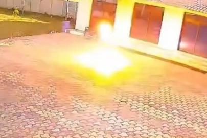 Hindistan’da trajik kaza: Maymunu kovalarken elektrik akımına kapıldı