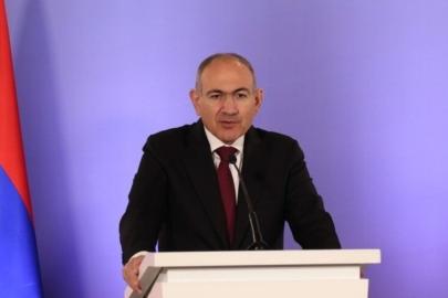 Nikol Paşinyan’dan Karabağ mesajı: Anayasa değişmeli