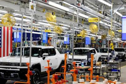 Pentagon, Ford ve GM ile mühimmat üretimi için temasa geçti